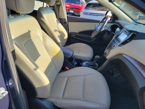 Used 2017 Hyundai Santa Fe Limited FWD image 22