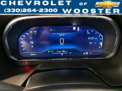 Used 2023 Chevrolet Suburban LT w/ LT Signature Package image 18