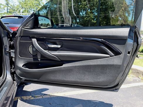 Used 2018 BMW M4 Coupe RWD image 37