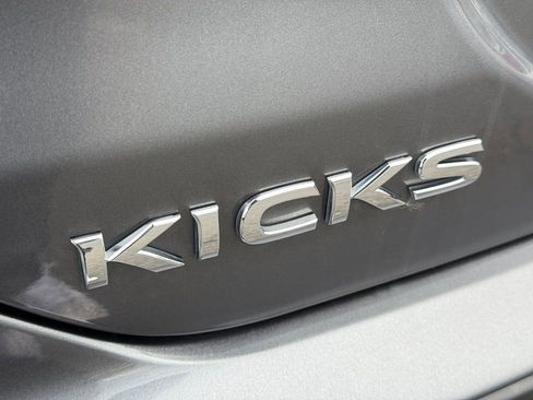 Used 2024 Nissan Kicks SR image 11