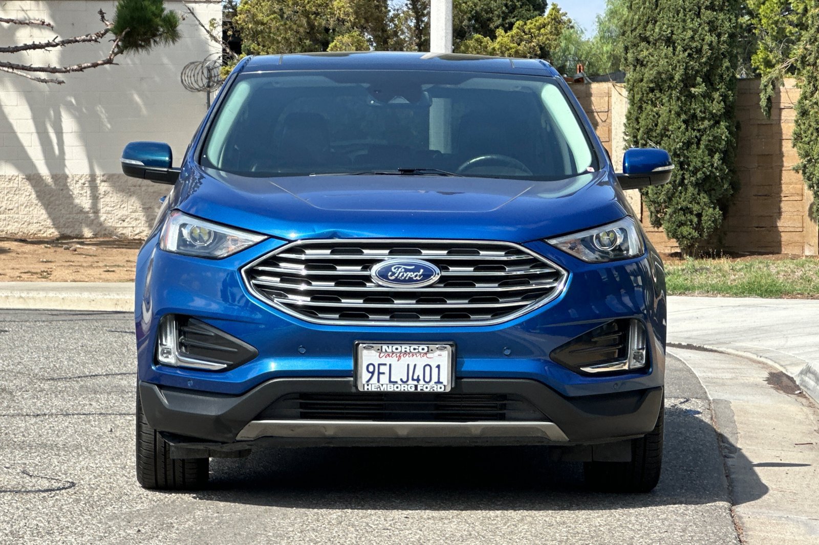 Used 2022 Ford Edge Titanium w/ Class II Trailer Tow Package AWD/4WD image 9
