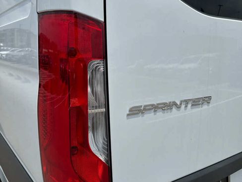 Used 2025 Mercedes-Benz Sprinter 2500 image 12