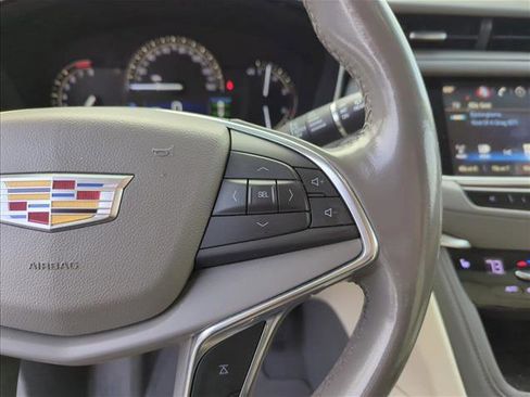 Used 2018 Cadillac XT5 Luxury image 15