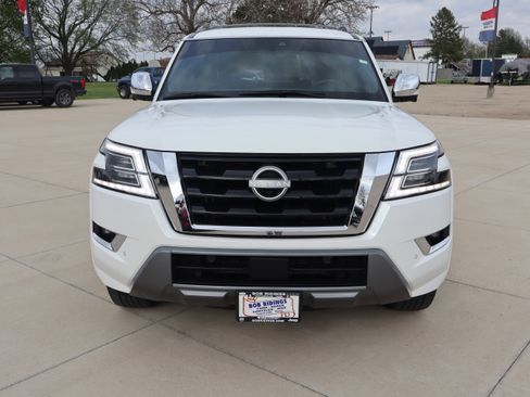 Used 2024 Nissan Armada Platinum w/ Cargo Package RWD image 3