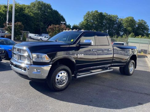 Used 2018 RAM 3500 Laramie AWD/4WD image 3