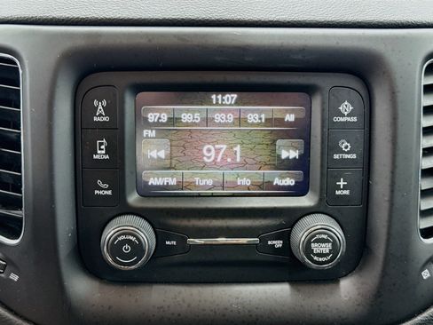 Used 2018 Jeep Compass Sport FWD image 19