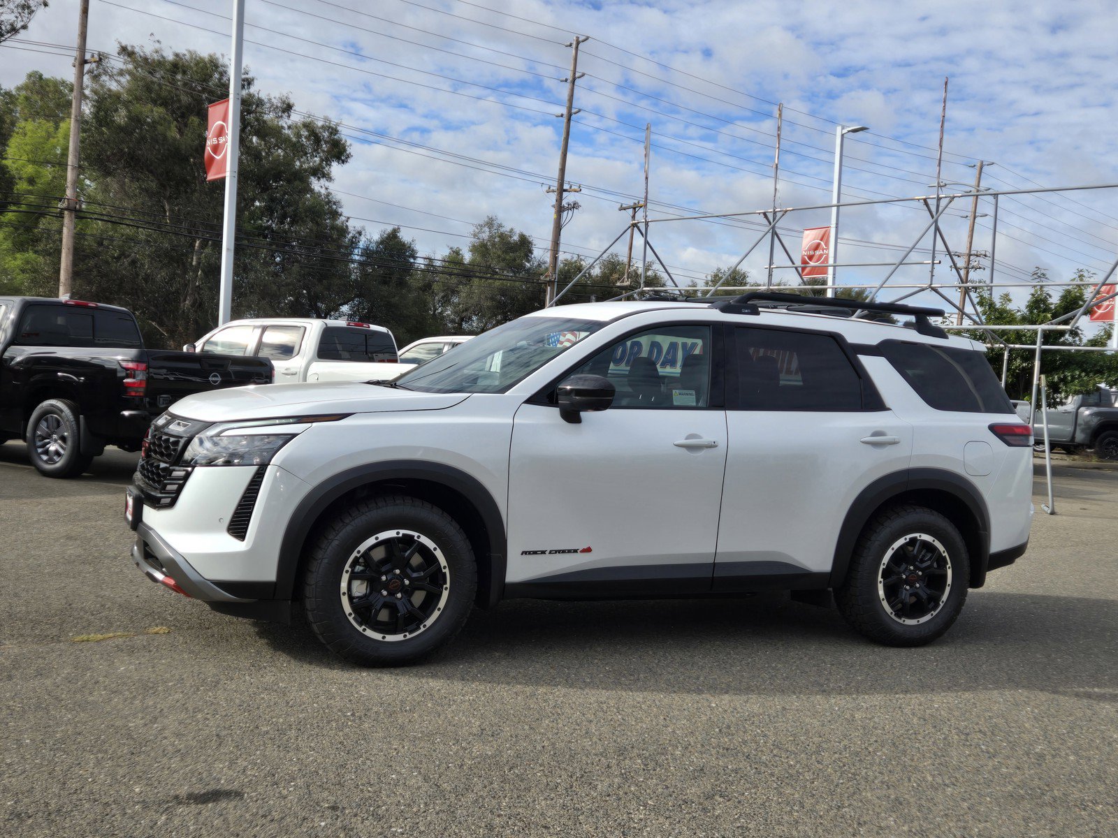New 2026 Nissan Pathfinder Rock Creek AWD/4WD image 7