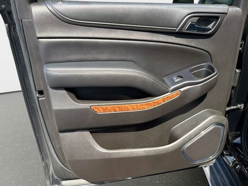 Used 2016 Chevrolet Suburban LTZ image 11
