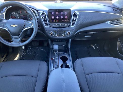 Used 2022 Chevrolet Malibu LT image 16