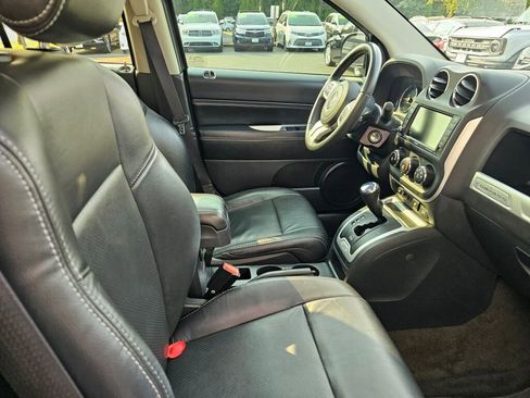 Used 2016 Jeep Compass High Altitude image 10