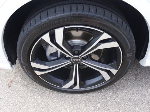 Used 2023 Audi Q3 2.0T Premium Plus w/ Premium Plus Package image 12