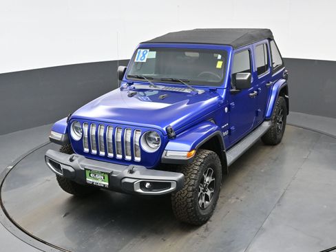 Used 2018 Jeep Wrangler Unlimited Sahara w/ Dual Top Group image 30
