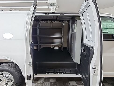 New 2025 Chevrolet Express 3500 w/ Driver Convenience Package RWD image 17