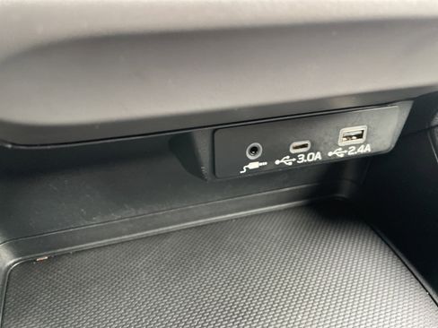 Used 2024 Subaru Crosstrek 2.0i Premium w/ Popular Package #3 image 32