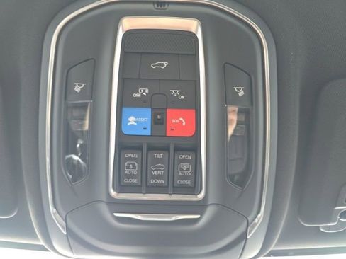 New 2025 Jeep Grand Cherokee L Limited w/ Luxury Tech Group II AWD/4WD image 18