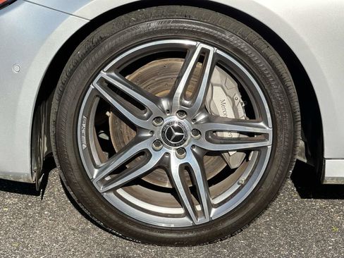 Used 2017 Mercedes-Benz E 300 4MATIC image 10