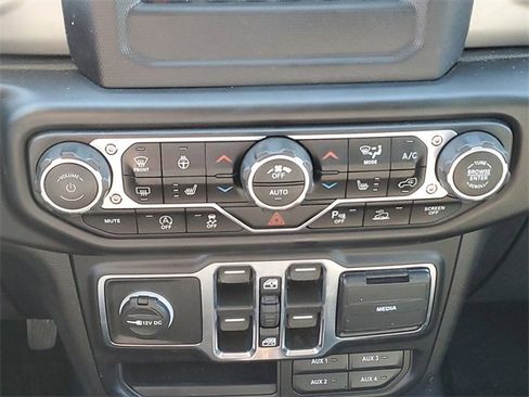 Used 2020 Jeep Gladiator Sport w/ Quick Order Package 24S image 27