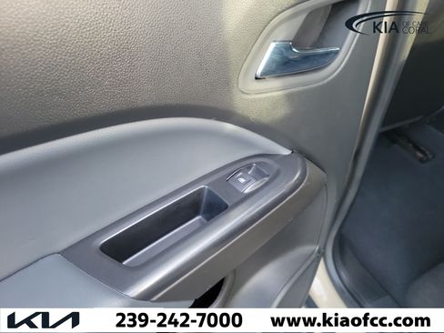 Used 2022 Chevrolet Colorado Z71 AWD/4WD image 15