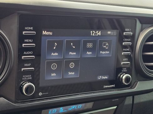 Used 2021 Toyota Tacoma SR AWD/4WD image 39