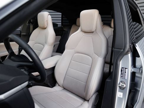 Certified 2025 Porsche Macan 4S Electric AWD/4WD image 5