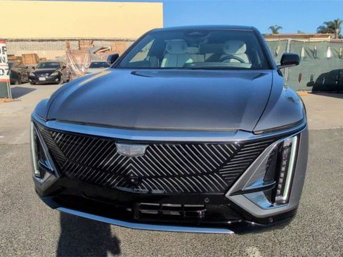 Certified 2023 Cadillac Lyriq Luxury image 4