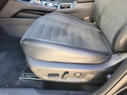 Used 2024 Mitsubishi Outlander SE image 6