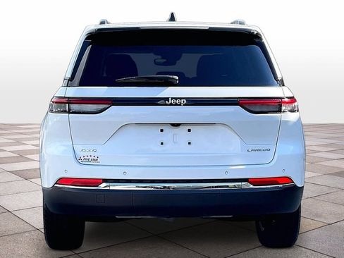 Used 2023 Jeep Grand Cherokee Laredo w/ Luxury Tech Group I AWD/4WD image 4