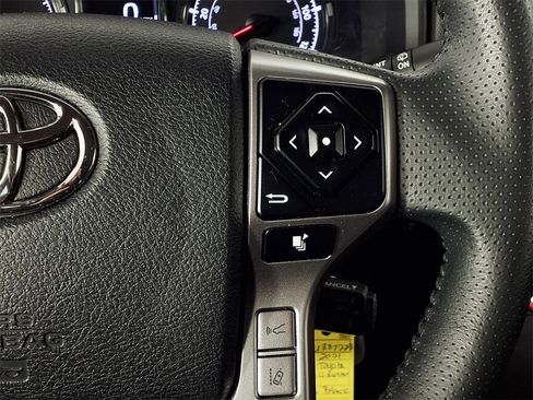 Used 2021 Toyota 4Runner SR5 image 19