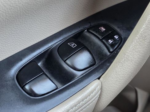 Used 2015 Nissan Rogue SL w/ SL Premium Package image 9