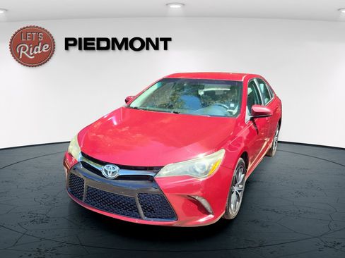 Used 2015 Toyota Camry XSE FWD image 1