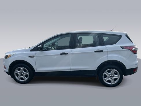 Used 2017 Ford Escape S image 6