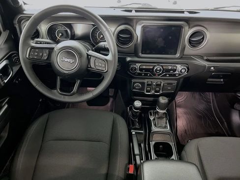 Used 2023 Jeep Gladiator Willys image 22