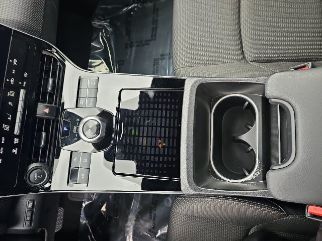 Used 2025 Toyota bZ4X FWD image 25