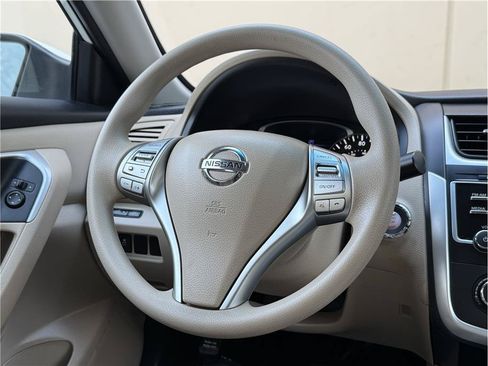Used 2017 Nissan Altima 2.5 S w/ Power Driver Seat Package FWD image 9