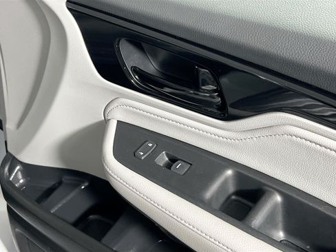 Used 2023 Honda Odyssey Touring image 32