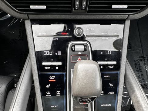 Used 2019 Porsche Cayenne image 8