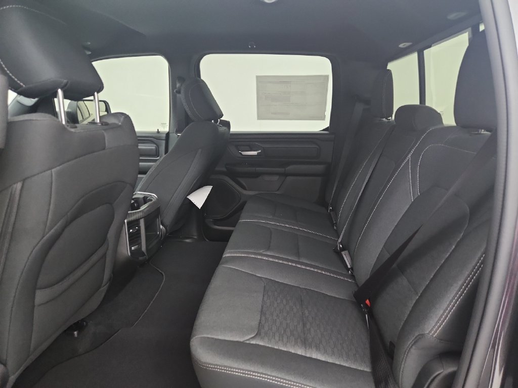 New 2026 RAM 1500 Express AWD/4WD image 30