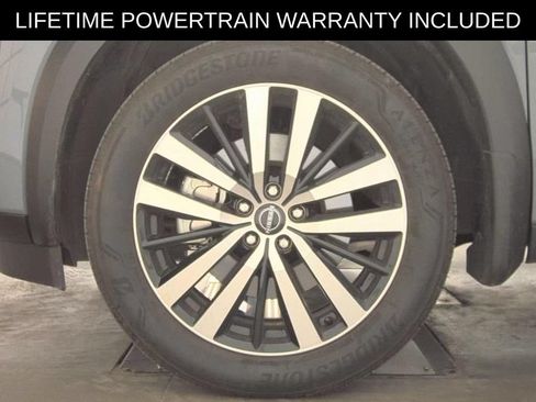 Used 2025 Nissan Pathfinder Platinum w/ Cargo Package FWD image 4