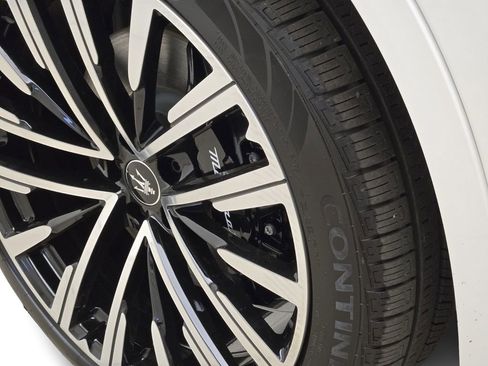 New 2025 Maserati Grecale Modena image 12