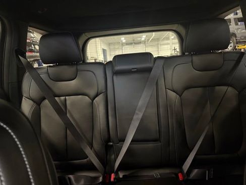 New 2025 Jeep Grand Cherokee Limited w/ Trailer Tow Package image 15