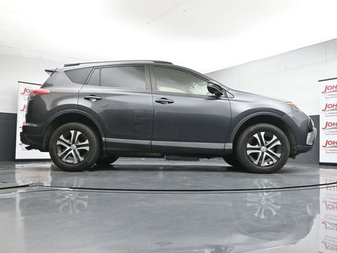 Used 2018 Toyota RAV4 LE FWD image 24