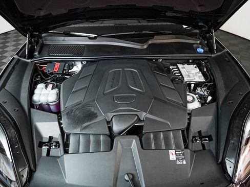 New 2026 Porsche Cayenne E-Hybrid image 13