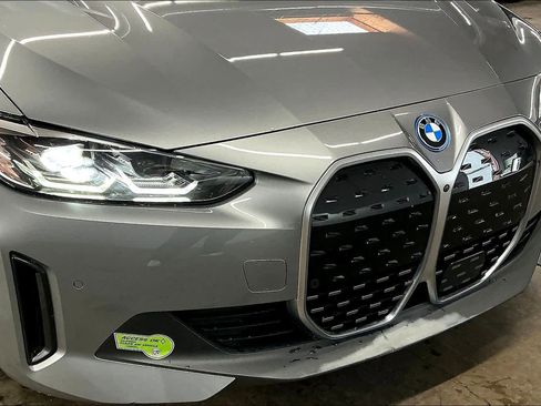 Used 2023 BMW i4 eDrive40 image 32