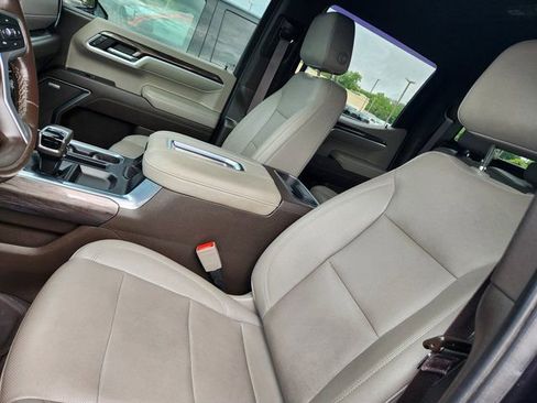 Used 2022 Chevrolet Silverado 1500 LTZ image 12