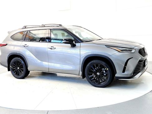 New 2026 Toyota Highlander XSE image 7