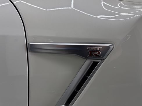 Used 2016 Nissan GT-R Black Edition AWD/4WD image 20