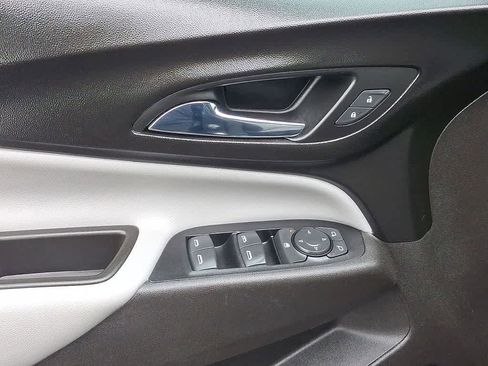 Used 2019 Chevrolet Equinox LS w/ LPO, Floor Liner Package AWD/4WD image 10