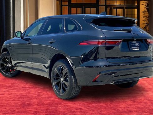 New 2026 Jaguar F-PACE R-Dynamic S image 2