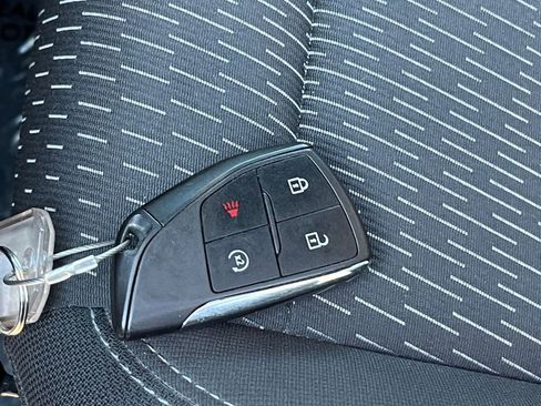 Used 2025 Chevrolet Equinox LT image 25