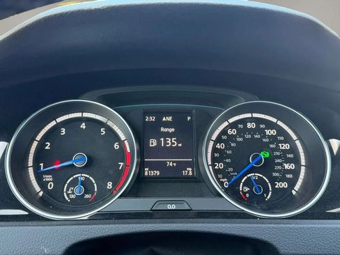 Used 2015 Volkswagen Golf R 4-Door AWD/4WD image 26